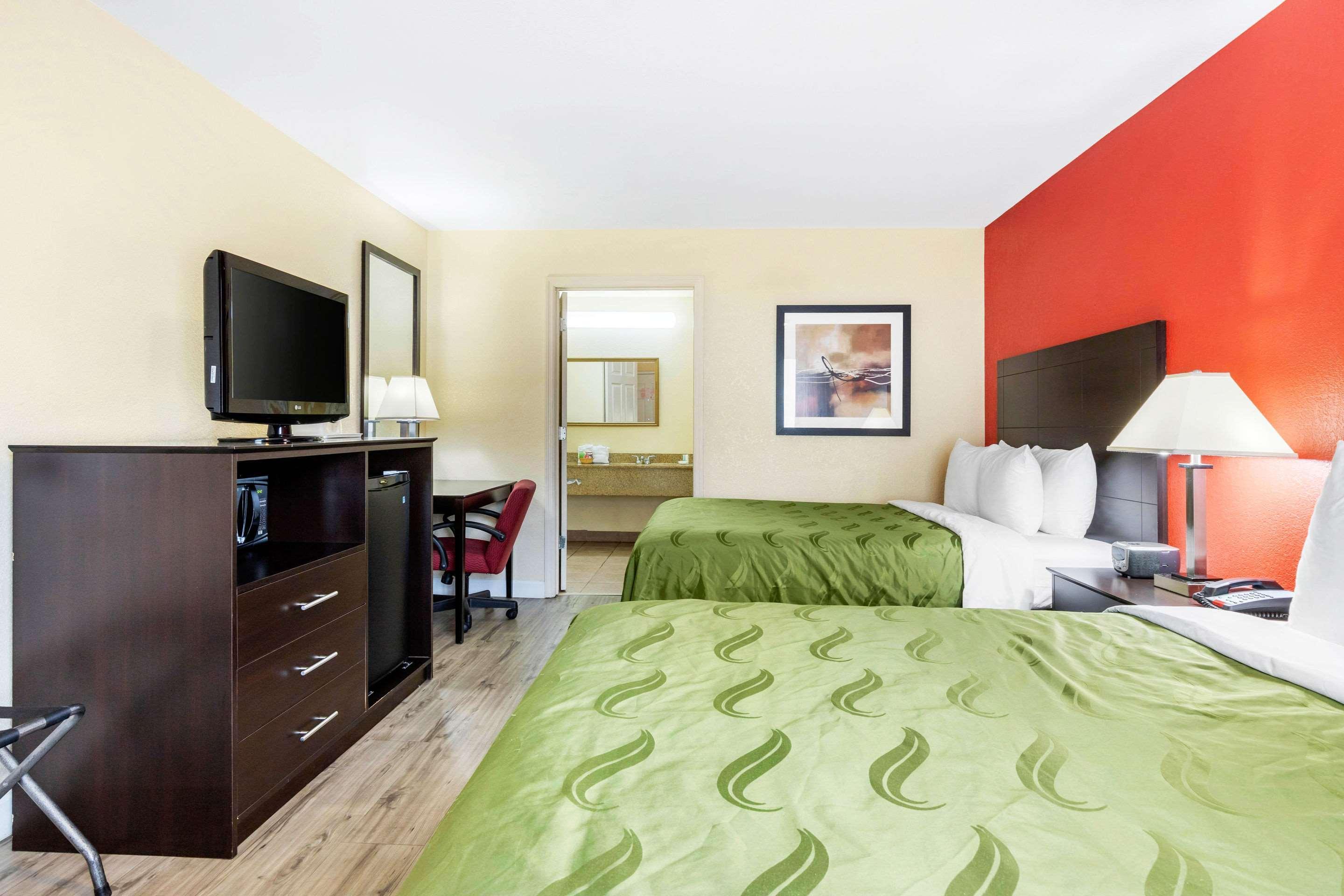 Quality Inn & Suites Lexington Exterior photo