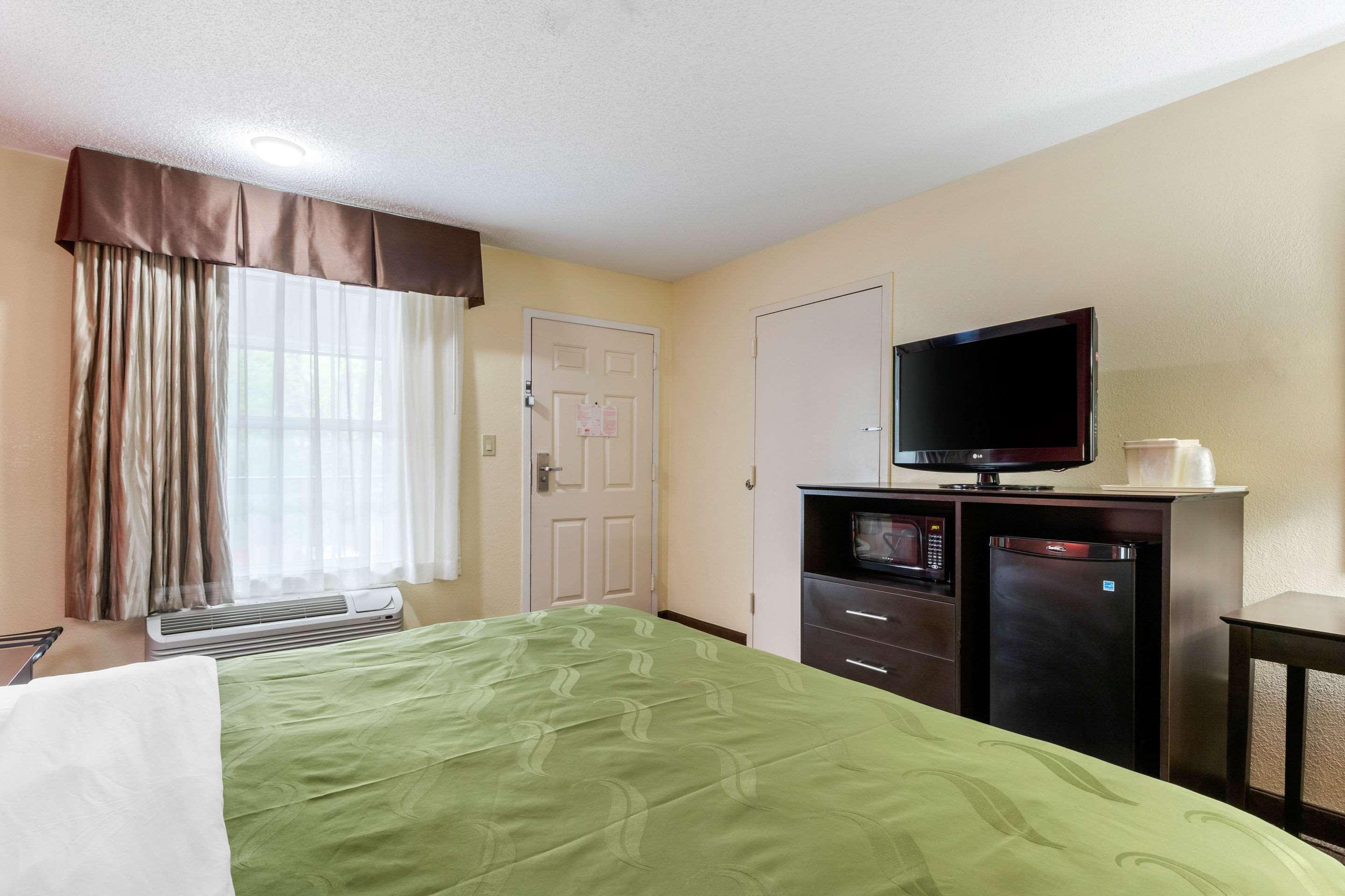 Quality Inn & Suites Lexington Exterior photo