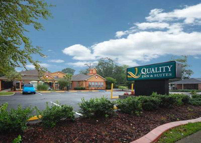 Quality Inn & Suites Lexington Exterior photo